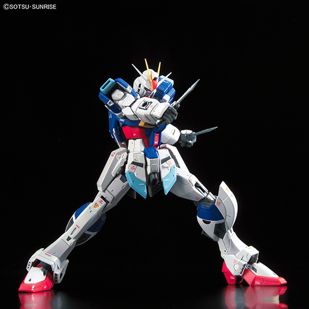 Gundam Model Kit 1/144: Real Grade SEED DESTINY- #33 Force Impulse Gundam
