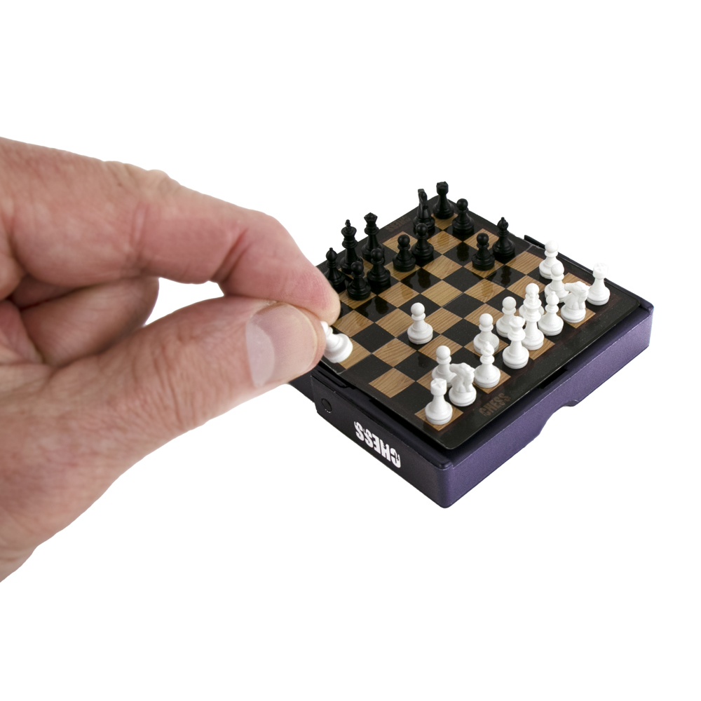 World's Smallest Games: Chess