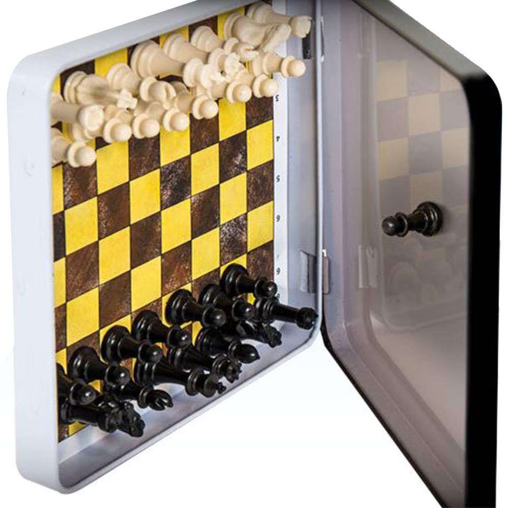 Magnetic Travel Games: Chess (Preorder)